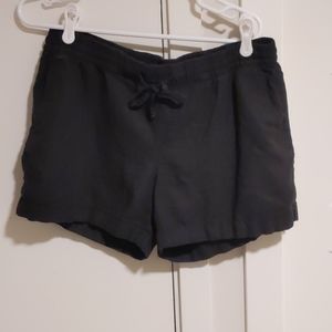 Pull-on shorts